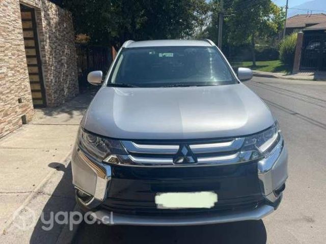 Mitsubishi outlander 2016