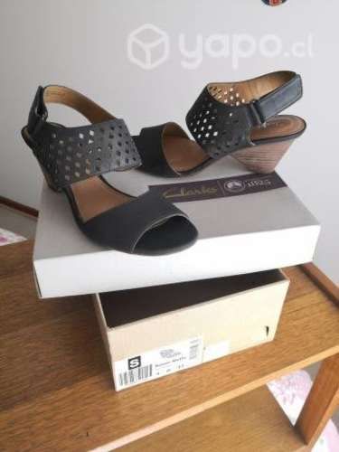 Calzado dama. Marca Clark.