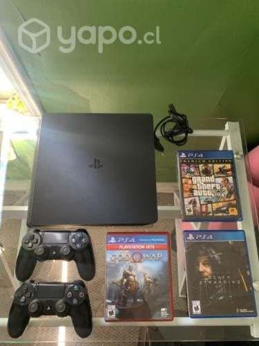 Playstation 4 Slim + 3 juegos y 2 joystick