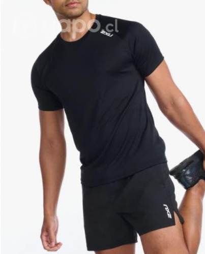 Polera running - negra talla l - marca 2xu
