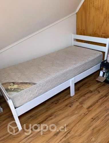 Marquesa nueva de color blanco