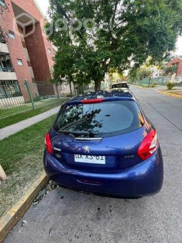 Peugeot 208 2015
