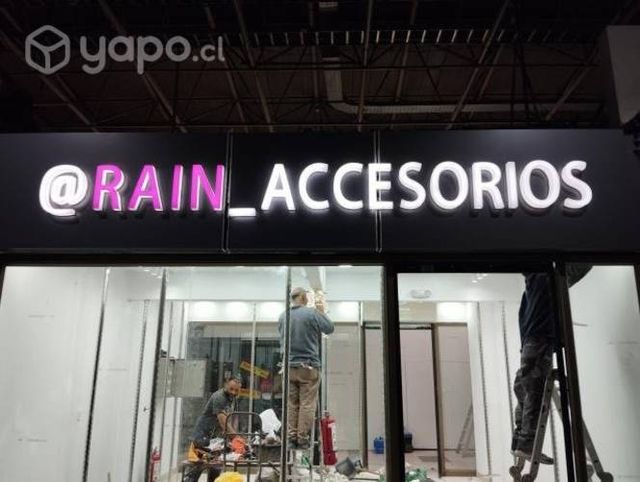 Servicio de instalaciones gráficas y publicidad