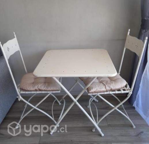 Juego de terraza blanco (mesa con 2 sillas)