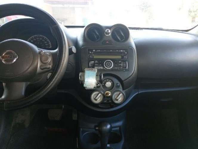 Vendo nissan versa automático sin problemas mecáni