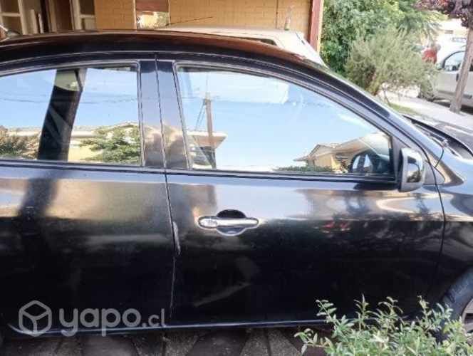 Vendo nissan versa automático sin problemas mecáni