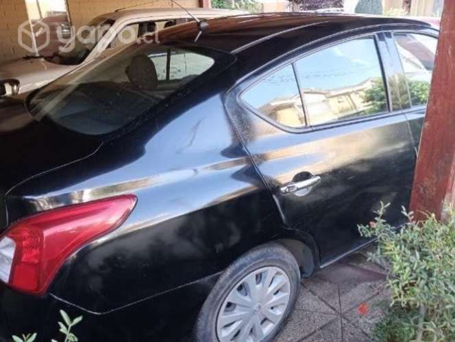 Vendo nissan versa automático sin problemas mecáni