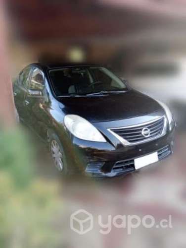 Vendo nissan versa automático sin problemas mecáni