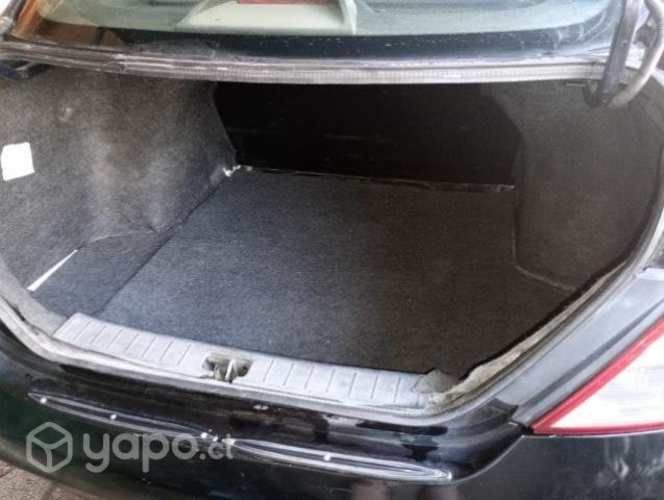 Vendo nissan versa automático sin problemas mecáni