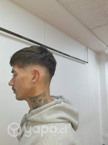 Modelo para corte de pelo y/o barba