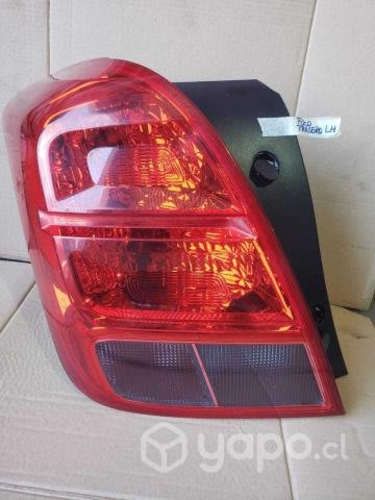 Foco trasero lh tracker 1.8 2017