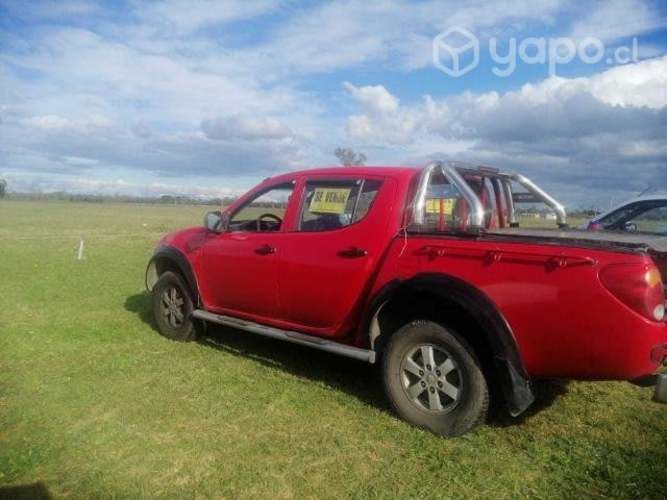 Mitsubishi l200 2013