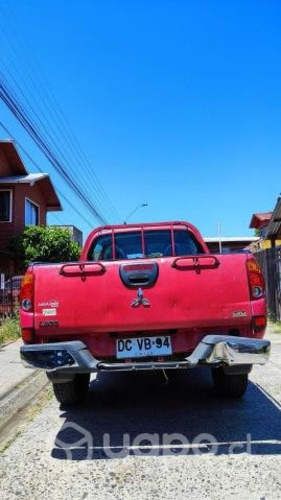 Mitsubishi l200 2011