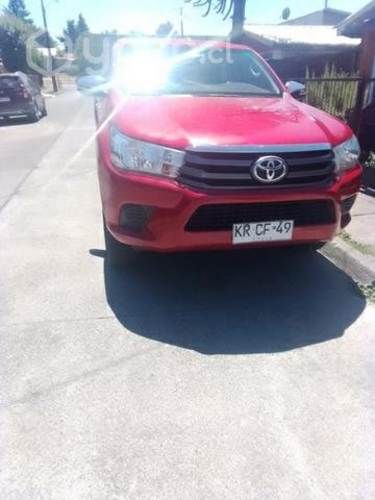 Camioneta hilux sr 2018 con 70.000 de kilometraje