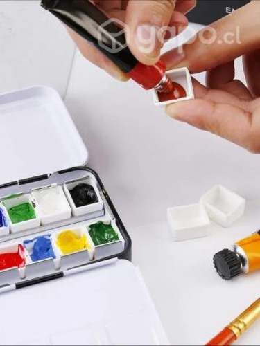 Práctica caja mezcladora para 26 acuarelas