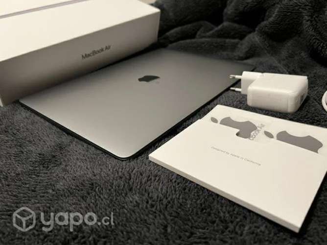 MacBook Air 13 256gb chip M1