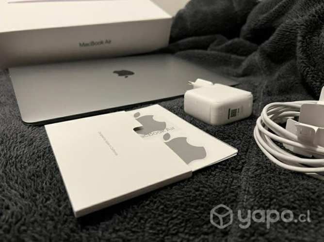 MacBook Air 13 256gb chip M1