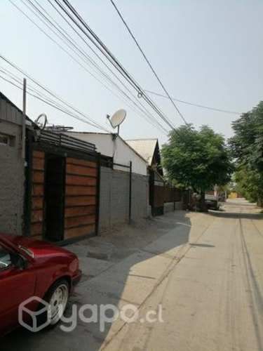 Casa cerca de metro Santiago Bueras