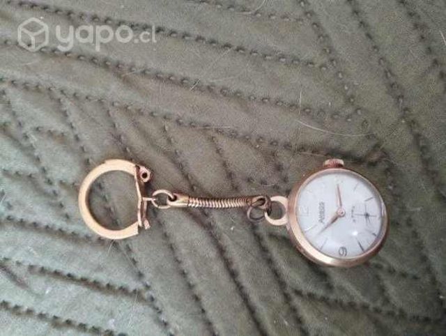Reloj antiguo a cuerda