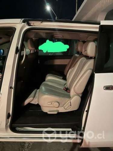 Se vende Mazda MPV