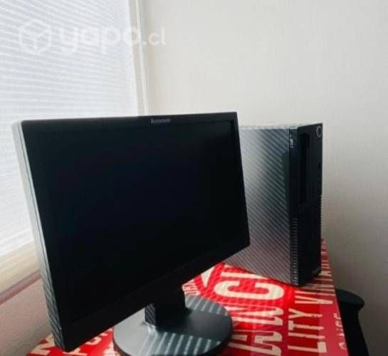 Computador Lenovo 14&#34; más teclado