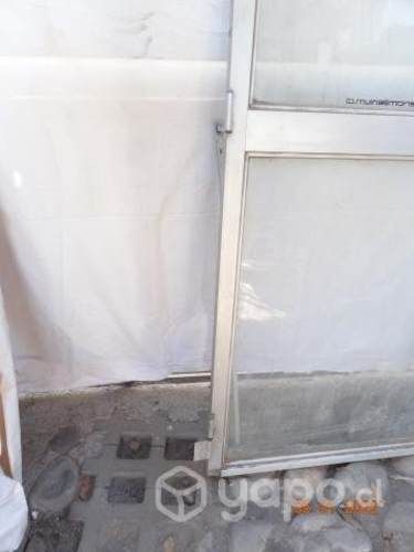 Puerta de aluminio vidrio