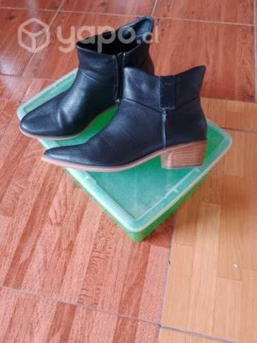 Botas negras