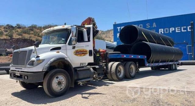 Servicio camión pluma