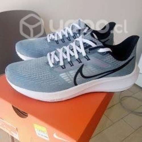 Zapatilla Running Nike NUEVA US 8.5 - 41 CL
