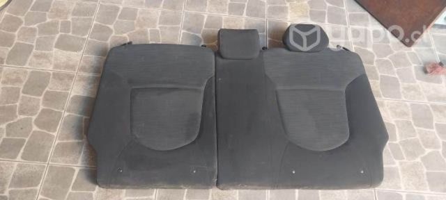 Respaldos de asiento trasero hyundai accent 2017