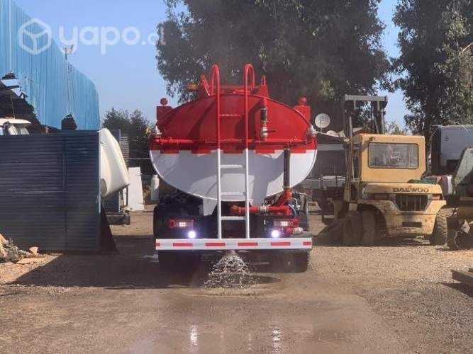 Bomba agua camión aljibe