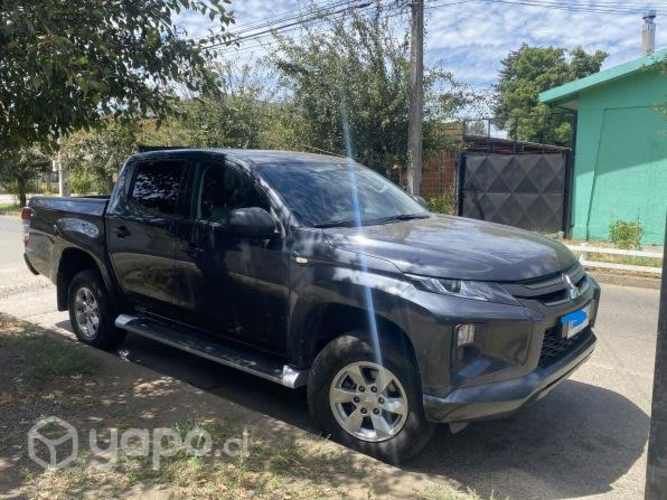 Mitsubishi l200 2022