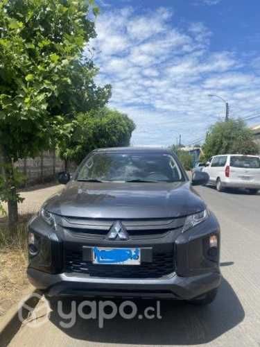 Mitsubishi l200 2022