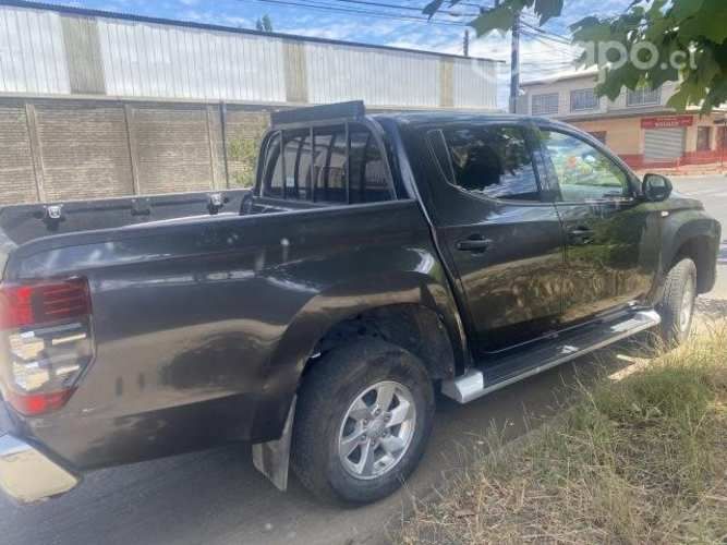 Mitsubishi l200 2022