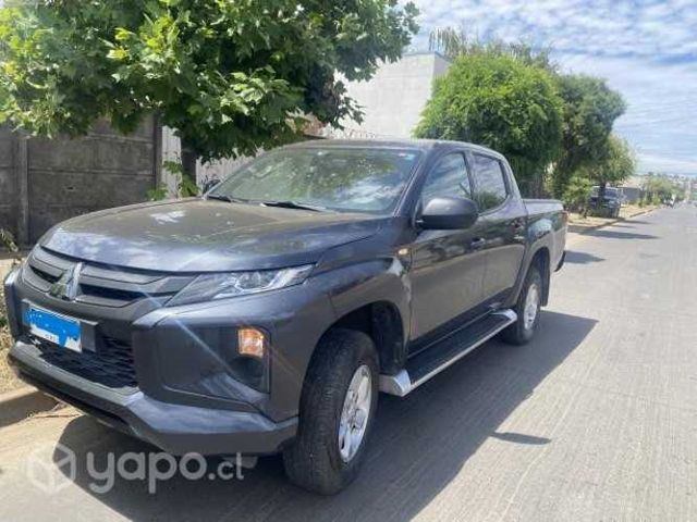 Mitsubishi l200 2022