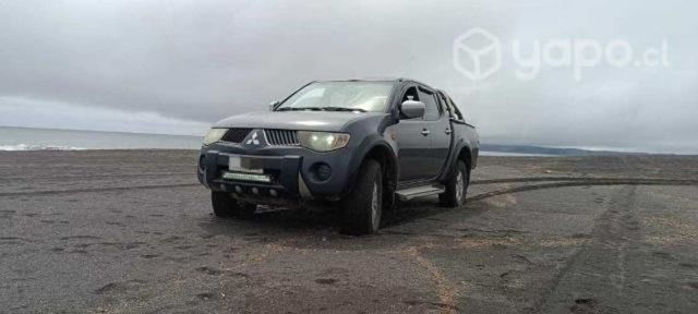Mitsubishi l200 2010