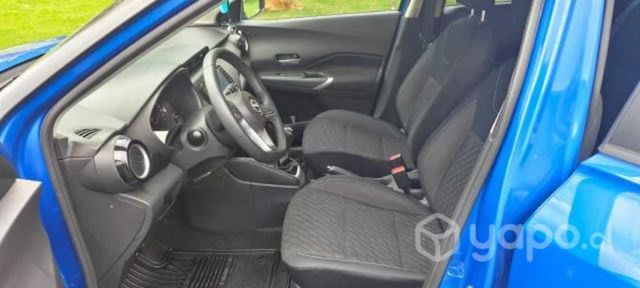 NISSAN KICKS  km / Azul Eléctrico