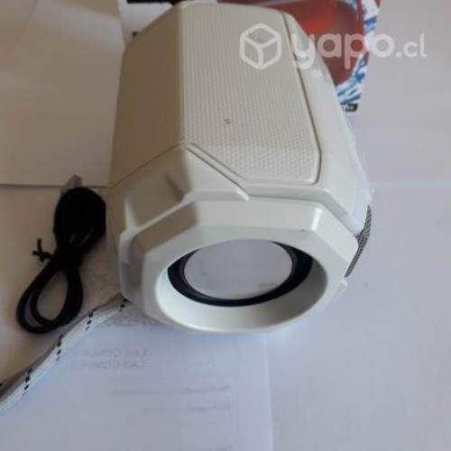 Parlante Bocina Altavoz Bluetooth Radio FM Tarjeta