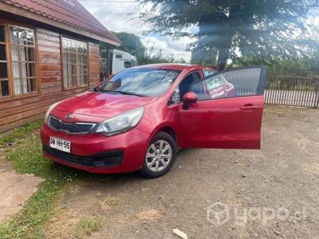 Se vende automóvil kia Río 4, excelente estado