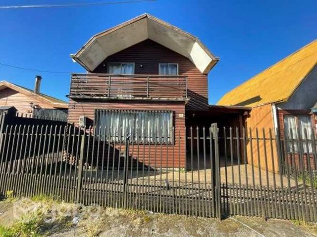 Se vende Casa ampliada de 2 pisos en Pucon
