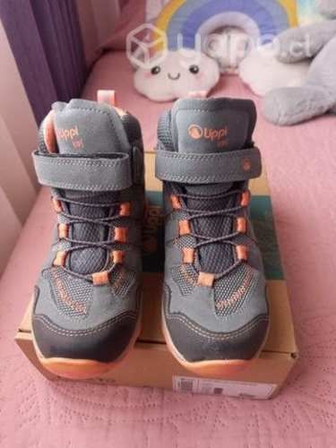 Botin marca Lippi niña talla 32