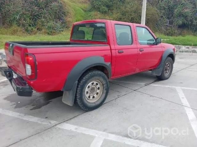 Se vende camioneta Nissan terrano 4x4 2012