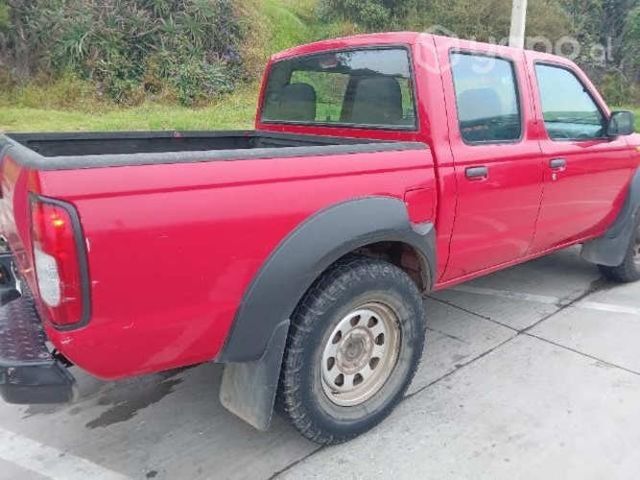 Se vende camioneta Nissan terrano 4x4 2012