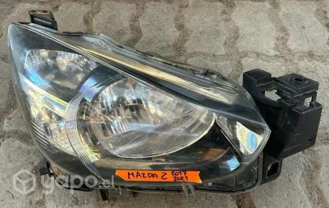 Óptico derecho Mazda 2 . 2017_21