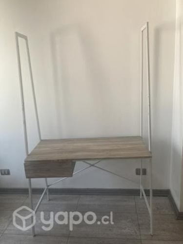 Escritorio y silla