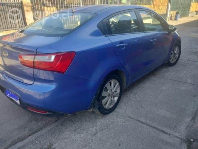 Kia motors rio 2013