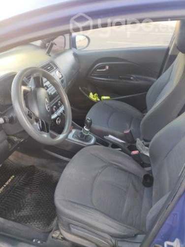 Kia motors rio 2013
