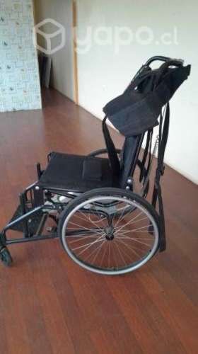 Silla de ruedas bipedestadora
