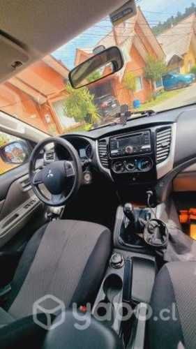 Camioneta L200 KATANA CRT 4X4 2.4