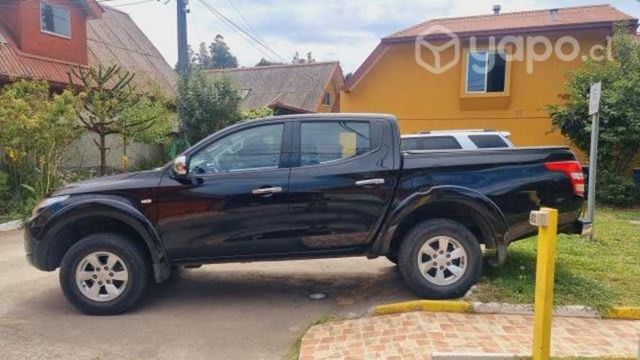 Camioneta L200 KATANA CRT 4X4 2.4